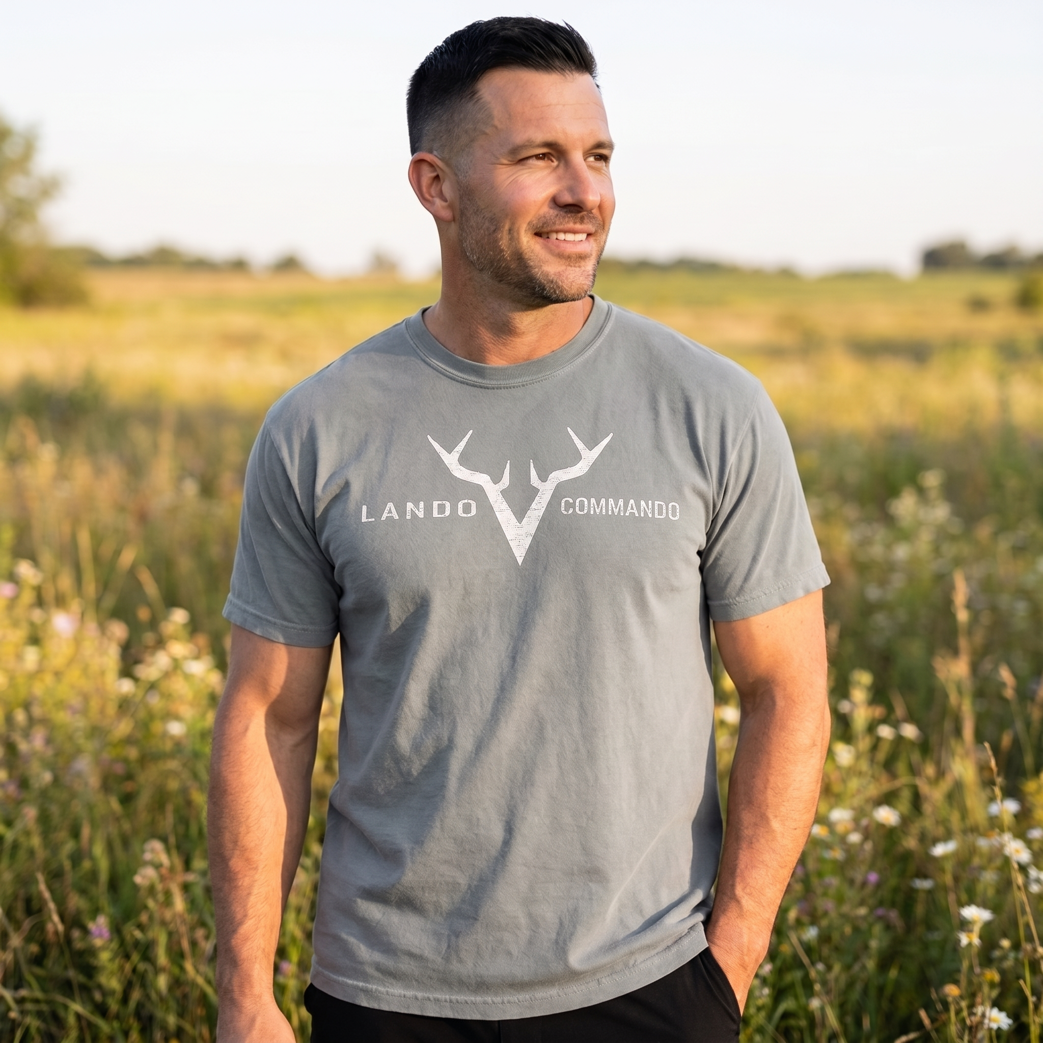 Antler V Logo Lando Commando T-Shirt | Graphic Tee, Deer Antlers (light grey)